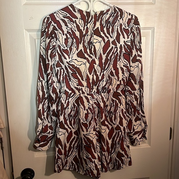 REISS long sleeve romper with tags. Size 0 - Picture 7 of 8